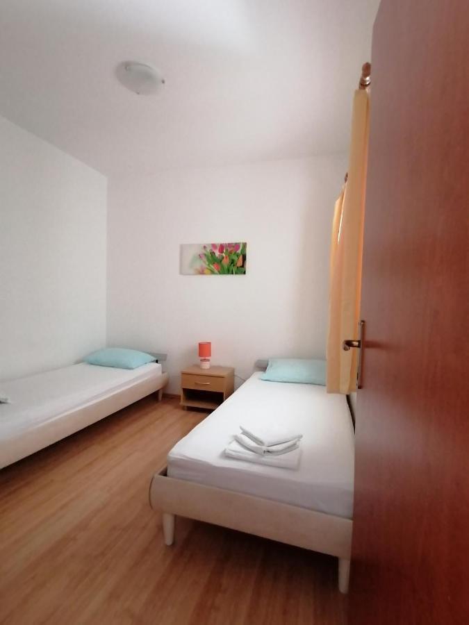 Apartments Coric Baška Voda Εξωτερικό φωτογραφία