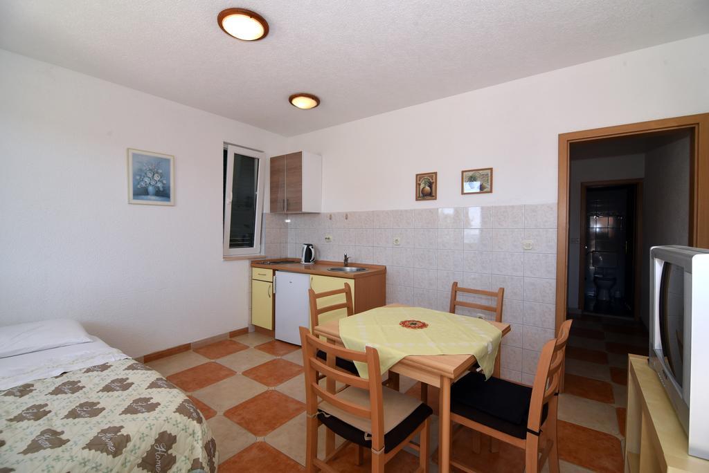 Apartments Coric Baška Voda Εξωτερικό φωτογραφία